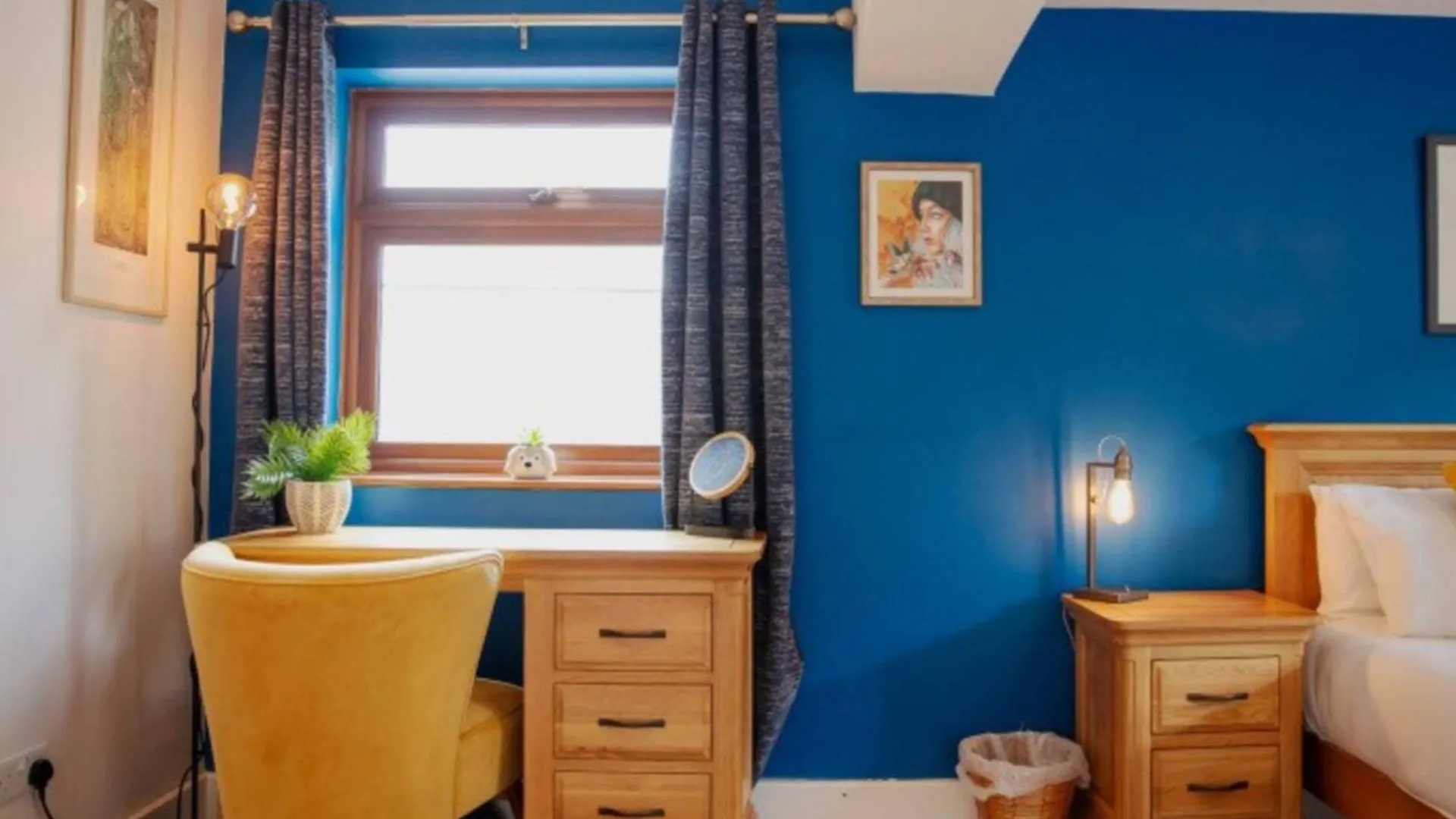 Carden Hill House - 4 Bedrooms - Sleeps 9 - Free Parking - Games Room - Ideal For Contractors, Families And Large Groups Brighton Holiday home
