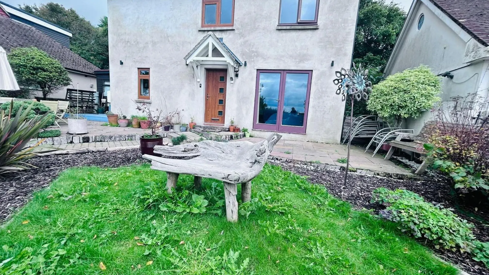 Holiday home Carden Hill House - 4 Bedrooms - Sleeps 9 - Free Parking - Games Room - Ideal For Contractors, Families And Large Groups Brighton