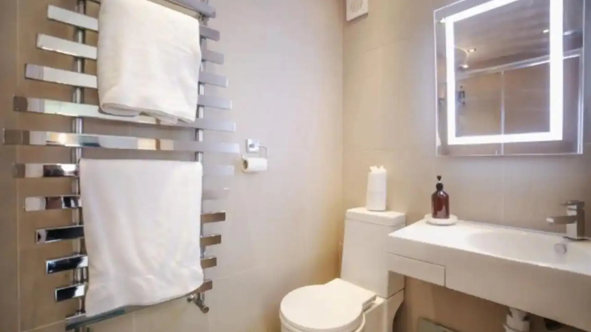 Carden Hill House - 4 Bedrooms - Sleeps 9 - Free Parking - Games Room - Ideal For Contractors, Families And Large Groups Brighton 0*,